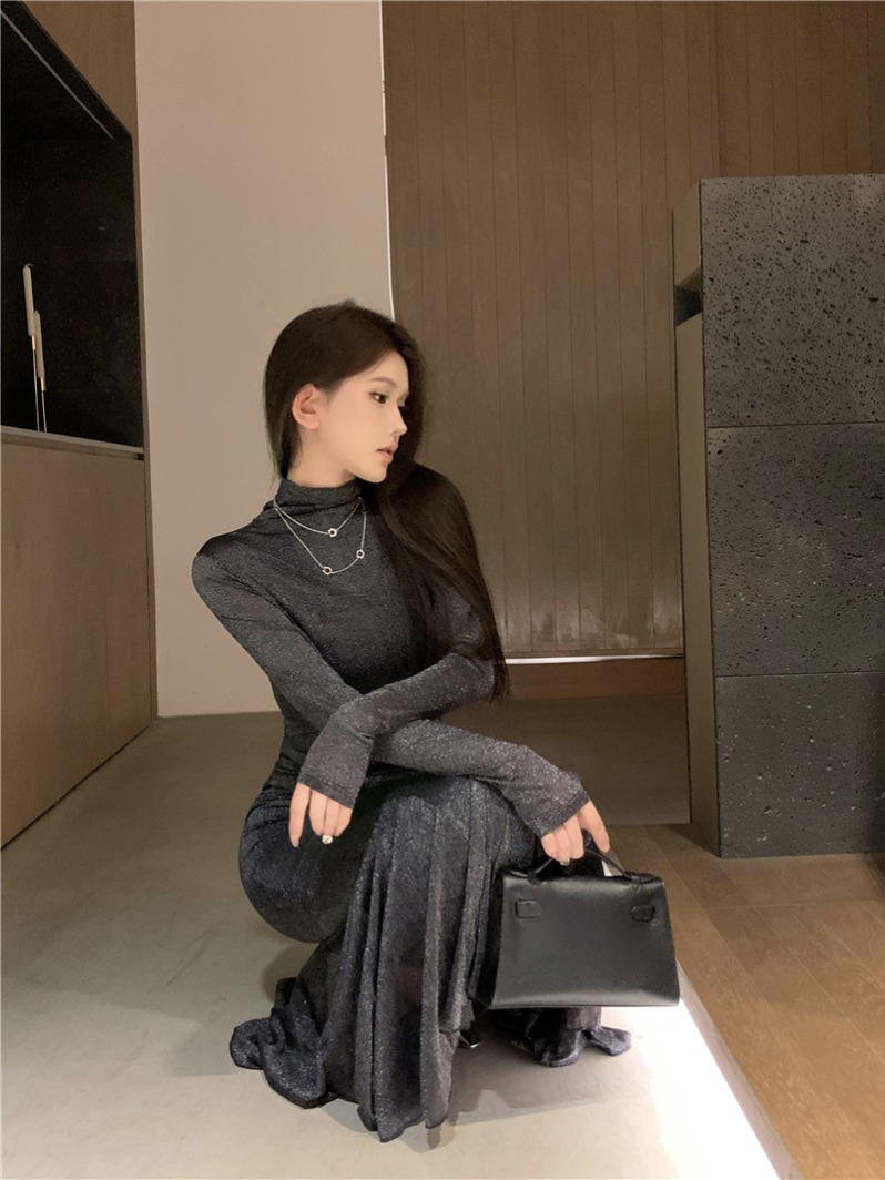Women's Mermaid Dress Two-Piece Knit Set with Shimmering Detail - Image 3