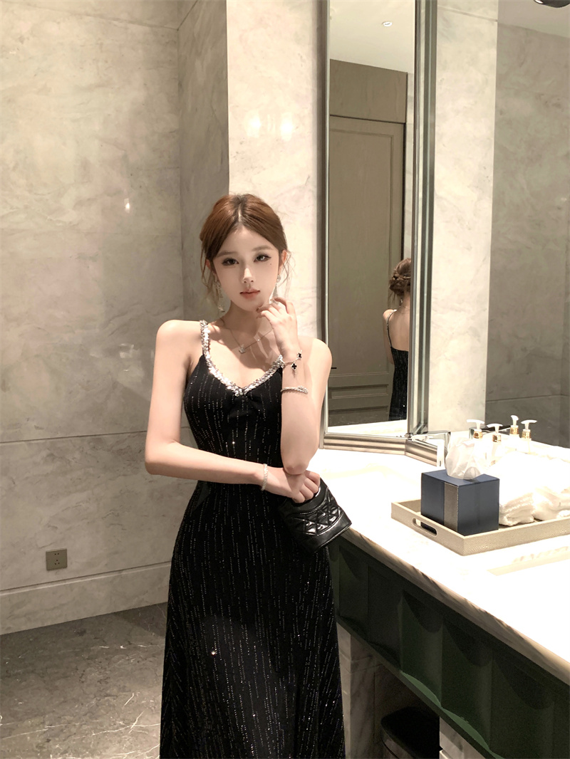 Elegant French Style Sequin Dress with Hotfix Diamonds - Image 3